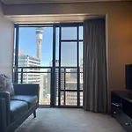 Skytower View 2 Bedroom In Metropolis Residence
