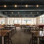 Kiwi International Hotel