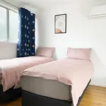 Pupuke Manor Motel