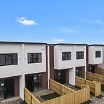 Cozy Brand New Townhouse 35