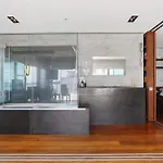 Princes Wharf Waterfront Apartment Viaduct Cbd