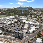 Enfield Sky - Brand New Luxury Penthouse