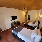 City Of Sails Motel