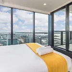 Magnificent Skytower, Sea, Habour View In Cbd
