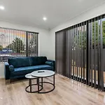 Jupiter St Holiday Home No 5