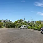 Qv Sunny Townhouse At Collingwood Street - 1067