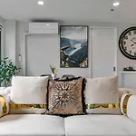 Dockside Luxury + Cp