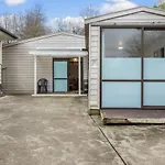 Fusion Modern Escape With Parking And Patio