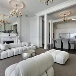 Qv Luxury Elegant 2 Bedroom With Wifi & Parking -1035