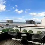 Qv Luxury Elegant 2 Bedroom With Wifi & Parking -1035
