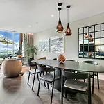 Qv Waterfront Glamour