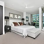 Qv Waterfront Glamour