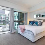 Comfortable & Cozy - Newly Furnished \'Quays\' Share Save