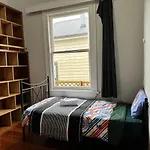 Mt Eden Tidy Bedroom Rm7