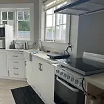 Mt Eden Tidy Bedroom Rm7