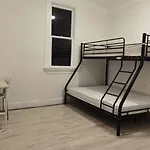 Mt Eden En Suite Rm4