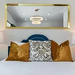 Boutique Viaduct Hideaway