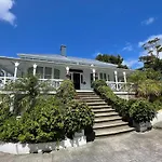 Western Springs Villa To Auckland Central Heritage Villa