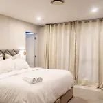 Albert Luxury Suites