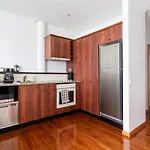 Luxury Hideaway On Princes Wharf
