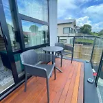 Your Modern Home In Sandringham, Close To City, Heat Pumps, Netflix, Parking
