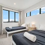 Cozy Brand New Townhouse 20
