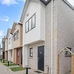 Cozy Brand New Townhouse 6