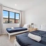 Cozy Brand New Townhouse 6