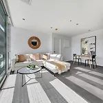 Qv Viaduct Get Away Apartment -