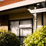 Tudor Court Motor Lodge
