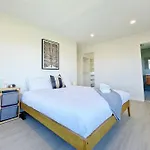 Brand New Retreat: Serene Living In East Auckland