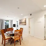 Spacious Mount Eden Apartment