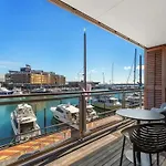 Lovely View Apartment - Free Parking, Pool And Gym