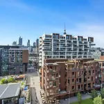 Modern One Bedroom Apartment In Wynyard Quarter