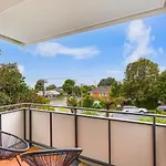 Lovely 2-Bedroom Apartment With Free Parking