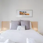 2 Brm Apt - Stunning Harbour Views, Level 24