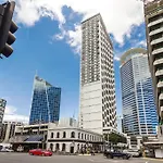 2 Brm Apt - Amazing Harbour Views, Level 30
