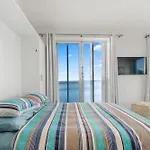 Harbour View - Westmere Holiday Apartment