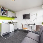Auckland Single