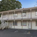 Bks Pioneer Motel