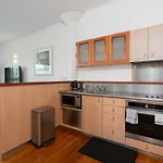 Spacious Executive Apartmt,Great Views! Location