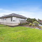 Kiwi Holiday Home With A View