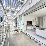 Beautiful Renovated 2 X Bdrm,Perfect Location