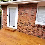 Separate Entry Guest Room With Private Bathroom In Forrest Hill