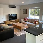 Takapuna Loft