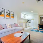 City Life One Bedroom Apartment In Heart Of Cbd
