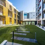 Comfortable Studio City Centre With Pool