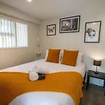 Centrally Located 1 Bedroom Apartment In Auckland