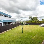 Private Guest Suite Near The Airport 1-4 Guests