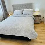 Otahuhu Shopping Centre Apartment 8A